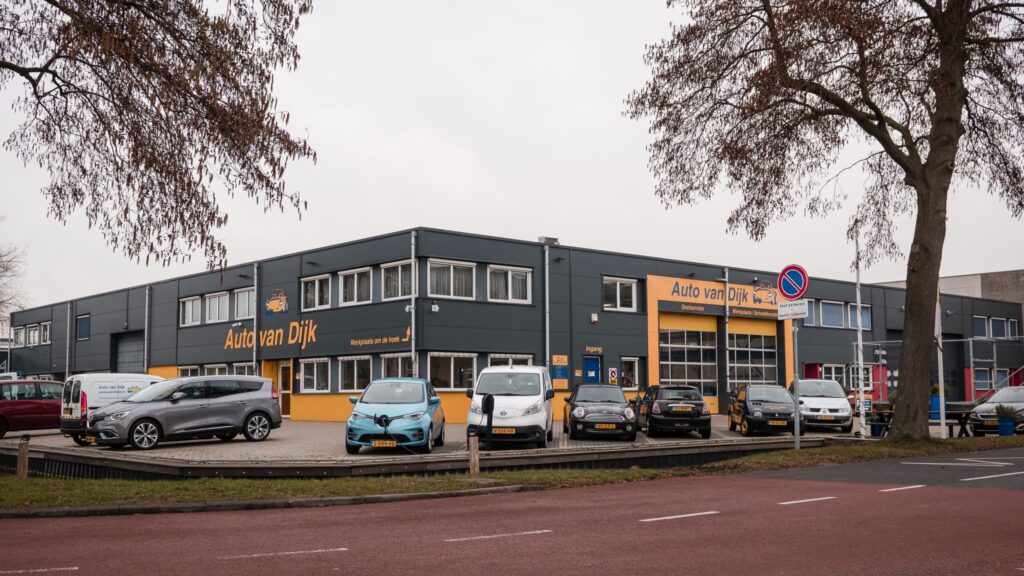 Auto van Dijk Warmond