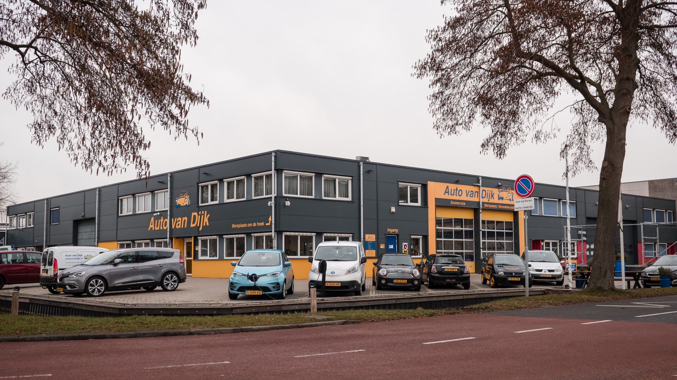 Auto van Dijk Warmond